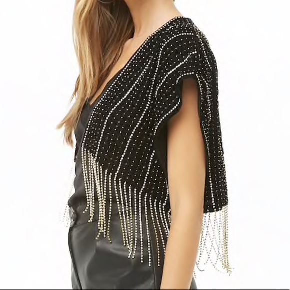 Embellished Velvet Cropped Shall ❄️ - Picture 2 of 5